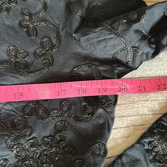 NWT Embroidered long sleeve shirt - Picture 7 of 9